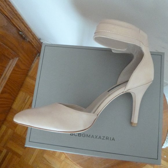 BCBG MAX AZRIA  High Heel shoes- model  VACHETTA - Picture 3 of 3